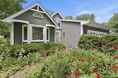 4067 Stockdale Drive, Vadnais Heights, MN 55127 - Photo 7