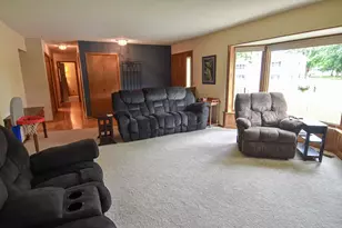 808 Alice Dr, Thief River Falls, MN 56701 - Photo 9
