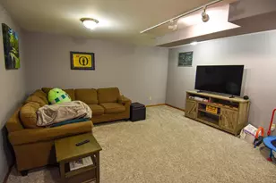808 Alice Dr, Thief River Falls, MN 56701 - Photo 39