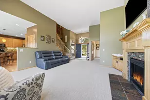 923 Cloverleaf Cir, Hudson, WI 54016 - Photo 7