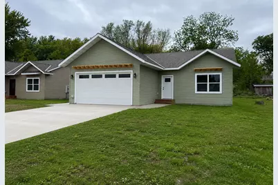 820 Spark Avenue, Albert Lea, MN 56007 - Photo 1