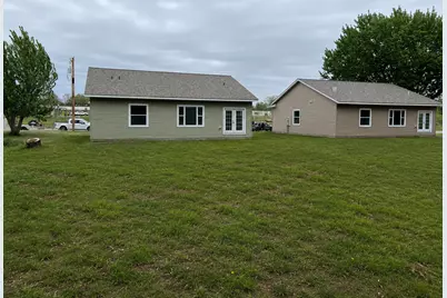820 Spark Avenue, Albert Lea, MN 56007 - Photo 7
