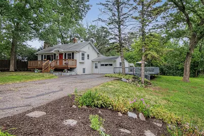 6140 Saint Croix Avenue N, Golden Valley, MN 55422 - Photo 3