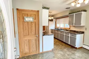 18 S Paffrath Ave, Springfield, MN 56087 - Photo 9