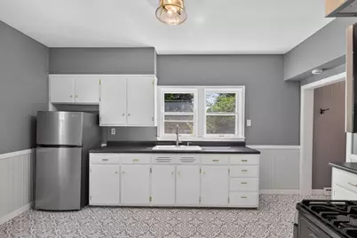 1921 Broadway Street N, Stillwater, MN 55082 - Photo 5
