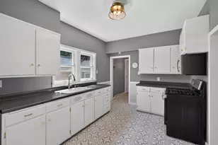 1921 Broadway St N, Stillwater, MN 55082 - Photo 3
