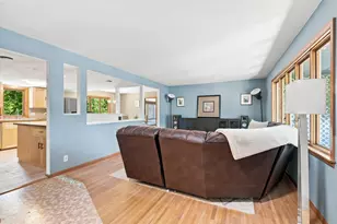 9101 Upton Ave S, Bloomington, MN 55431 - Photo 5