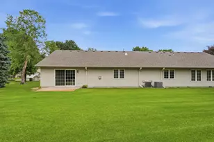 1009 Fairway Dr, Princeton, MN 55371 - Photo 9