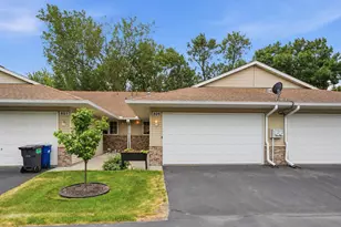 809 White Oak Ct, New Brighton, MN 55112 - Photo 1
