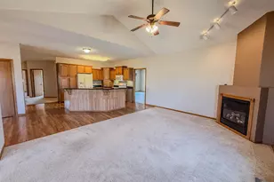 2953 9th Ave SE, Willmar, MN 56201 - Photo 7