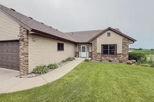 2953 9th Ave SE, Willmar, MN 56201 - Photo 5