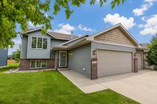 117 Pinehurst Dr, Mankato, MN 56001 - Photo 1