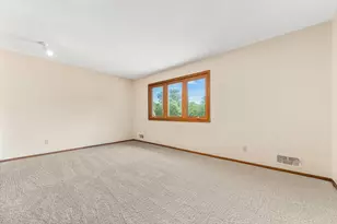 792 Mimosa Ln, New Brighton, MN 55112 - Photo 15