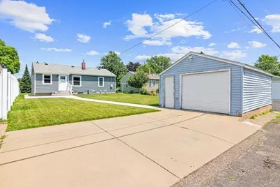 1692 Iowa Avenue E, Saint Paul, MN 55106 - Photo 15