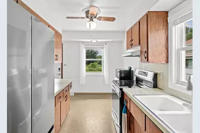 1692 Iowa Avenue E, Saint Paul, MN 55106 - Photo 7
