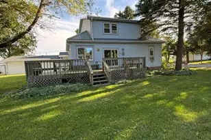 102 N Grove St, Okabena, MN 56161 - Photo 3