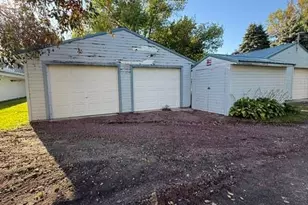 102 N Grove St, Okabena, MN 56161 - Photo 9