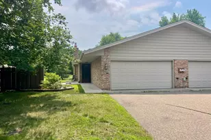 9809 Cimarron Trail, Minnetonka, MN 55305 - Photo 17