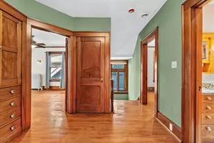 887 Ashland Ave, Saint Paul, MN 55104 - Photo 41