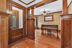 887 Ashland Ave, Saint Paul, MN 55104 - Photo 23