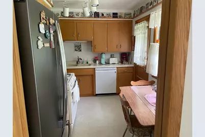 2080 Nebraska Avenue E, Saint Paul, MN 55119 - Photo 11