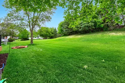 2333 Stone Creek Lane W, Chanhassen, MN 55317 - Photo 5