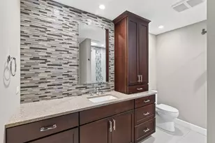 1235 Yale Pl, Minneapolis, MN 55403 - Photo 29