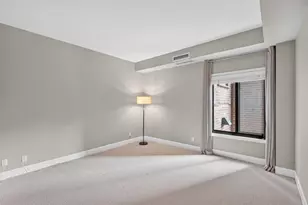 1235 Yale Pl, Minneapolis, MN 55403 - Photo 27