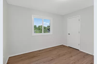8208 Irving Avenue N, Brooklyn Park, MN 55444 - Photo 11