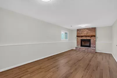 8208 Irving Avenue N, Brooklyn Park, MN 55444 - Photo 17