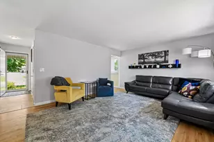 112504 Ramsey Ct, Chaska, MN 55318 - Photo 3