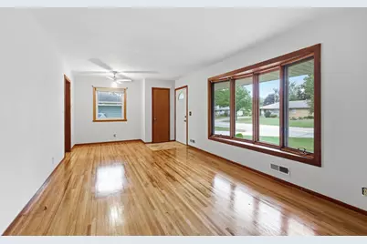 8739 Hadley Avenue S, Cottage Grove, MN 55016 - Photo 7