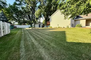 210 Ridgecrest Dr, Cannon Falls, MN 55009 - Photo 37