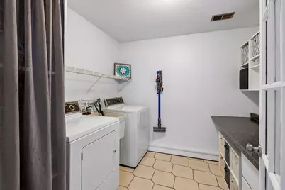 5722 Hyland Courts Drive, Bloomington, MN 55437 - Photo 35