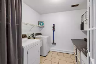 5722 Hyland Courts Dr, Bloomington, MN 55437 - Photo 35