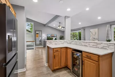 5722 Hyland Courts Drive, Bloomington, MN 55437 - Photo 15