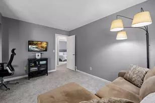 5722 Hyland Courts Dr, Bloomington, MN 55437 - Photo 27