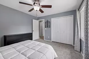 5722 Hyland Courts Dr, Bloomington, MN 55437 - Photo 25