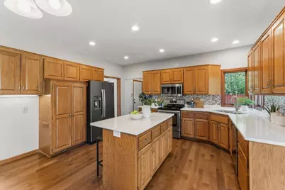339 Oak Ridge Drive, Vadnais Heights, MN 55127 - Photo 11