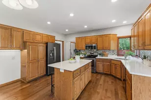 339 Oak Ridge Dr, Vadnais Heights, MN 55127 - Photo 11