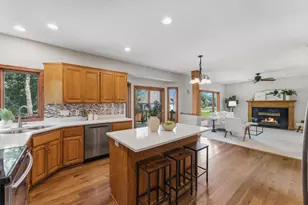 339 Oak Ridge Dr, Vadnais Heights, MN 55127 - Photo 13