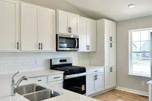 2259 La Tour Dr, Shakopee, MN 55379 - Photo 1
