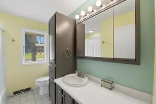 925 Roosevelt St, River Falls, WI 54022 - Photo 13