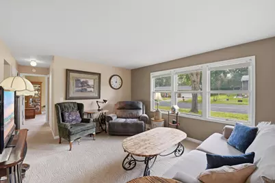 925 Roosevelt Street, River Falls, WI 54022 - Photo 3