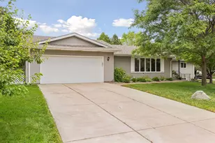 1848 Evergreen Draw, Woodbury, MN 55125 - Photo 1