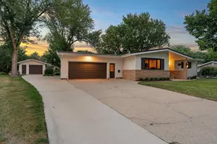 406 Ridge Cir, Albert Lea, MN 56007 - Photo 29