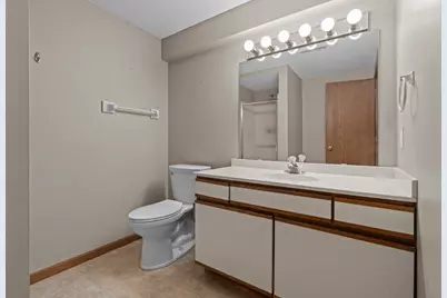 11107 Rhode Island Avenue S, Bloomington, MN 55438 - Photo 55