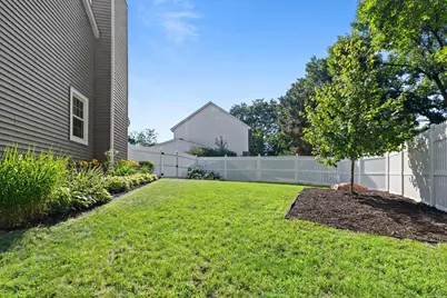 11107 Rhode Island Avenue S, Bloomington, MN 55438 - Photo 57