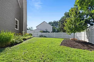 11107 Rhode Island Ave S, Bloomington, MN 55438 - Photo 57