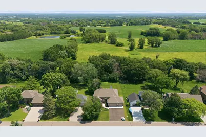 1827 Hydram Avenue N, Oakdale, MN 55128 - Photo 45